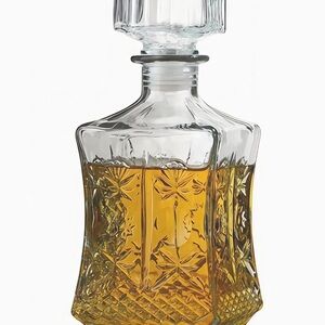 Crystal Whiskey Decanter with Stopper - Amber Liquid